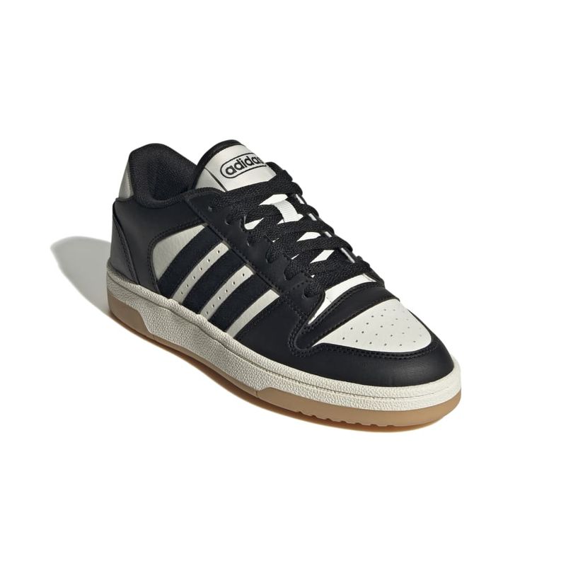 Tenis-adidas-para-niño-Break-Start-J-para-baloncesto-color-negro.-Par-Alineados