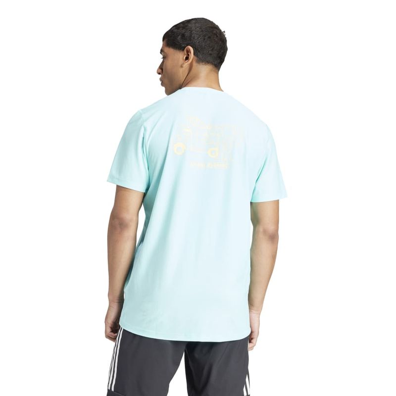 Camiseta-Manga-Corta-adidas-para-hombre-M-Ice-Cream-T-para-correr-color-azul.-Reverso-Sobre-Modelo
