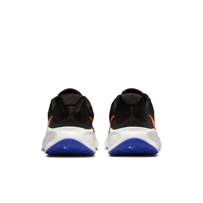 Tenis-nike-para-hombre-Nike-Revolution-7-para-correr-color-negro.-Talon