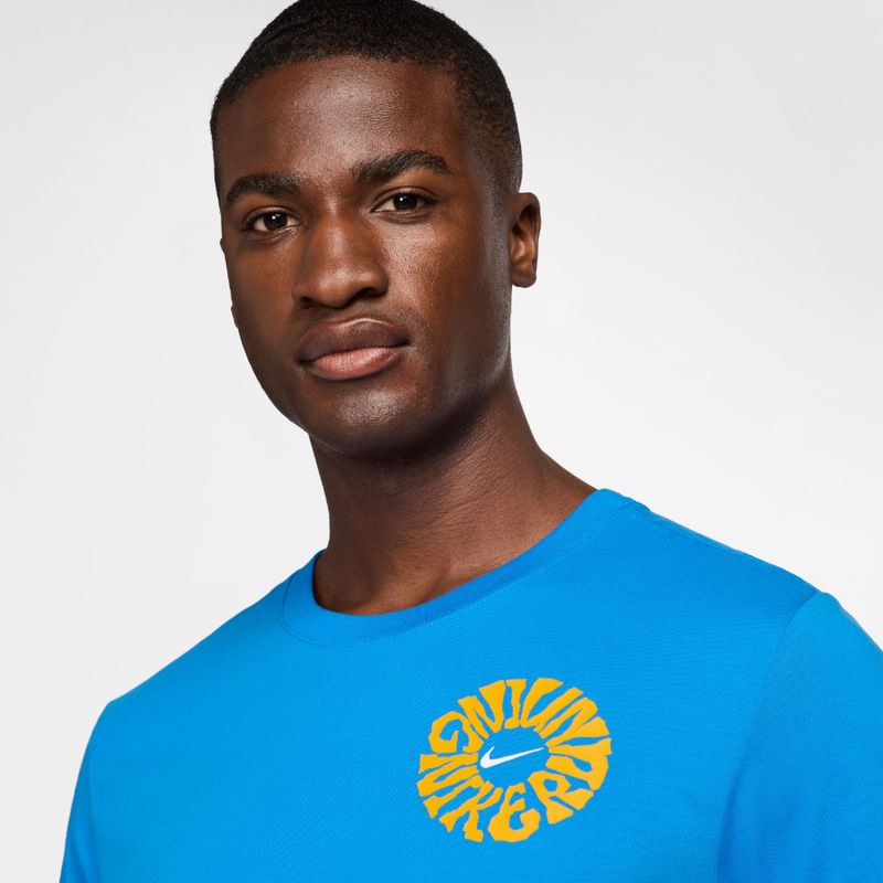 Camiseta-Manga-Corta-nike-para-hombre-M-Nk-Df-Tee-Marathon-Energy-para-correr-color-azul.-Detalle-5-