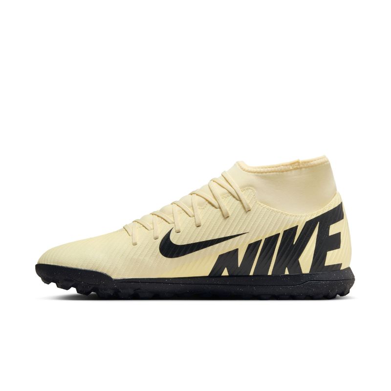 Guayos-nike-para-hombre-Superfly-9-Club-Tf-para-futbol-color-amarillo.-Lateral-Interna-Derecha