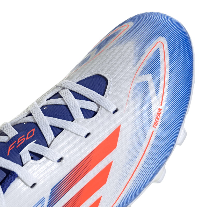 Guayos-adidas-para-hombre-F50-Club-Fxg-para-futbol-color-blanco.-Detalle-1