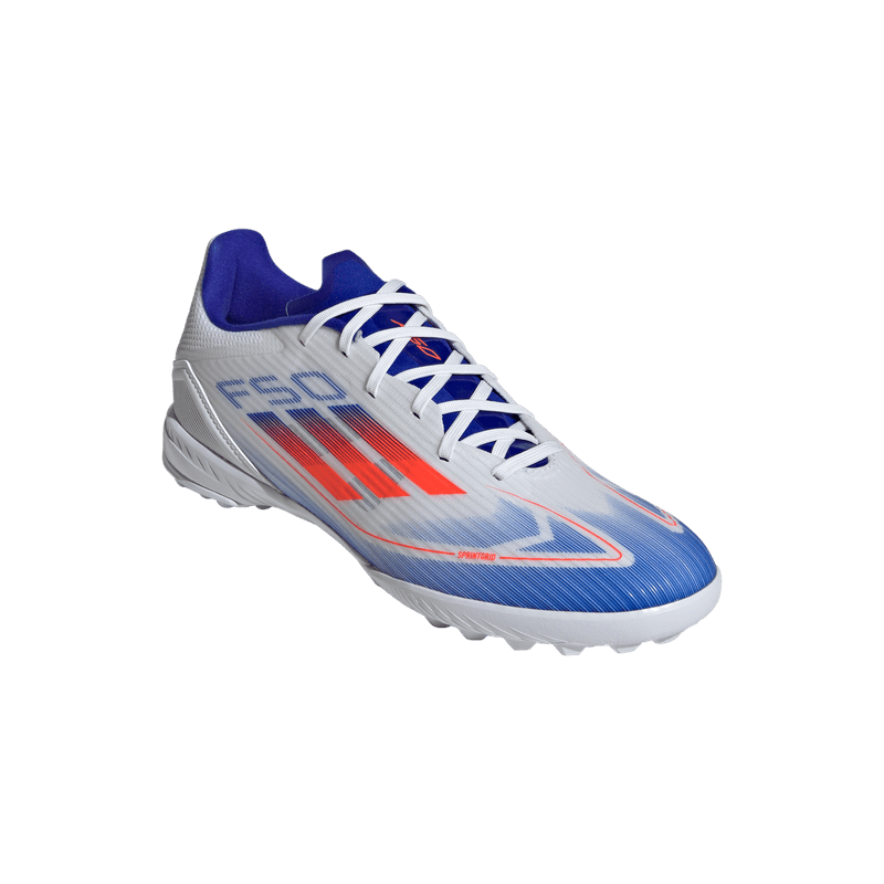 Guayos-adidas-para-hombre-F50-League-Tf-para-futbol-color-blanco.-Par-Alineados