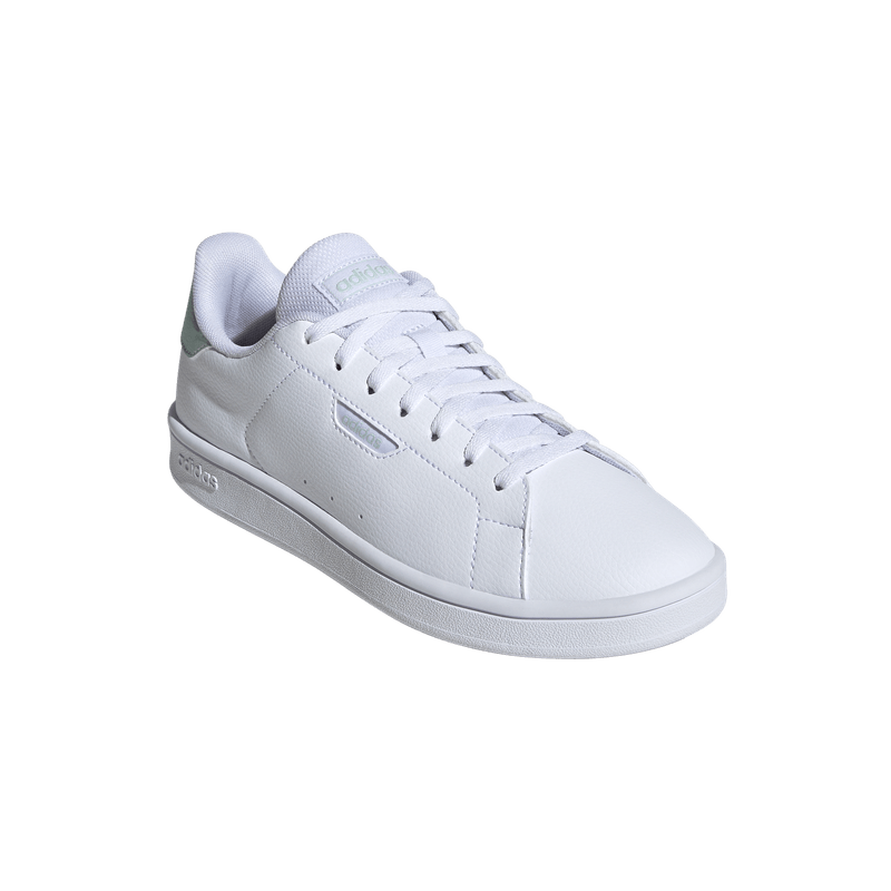 Tenis-adidas-para-mujer-Urban-Court-para-moda-color-blanco.-Par-Alineados