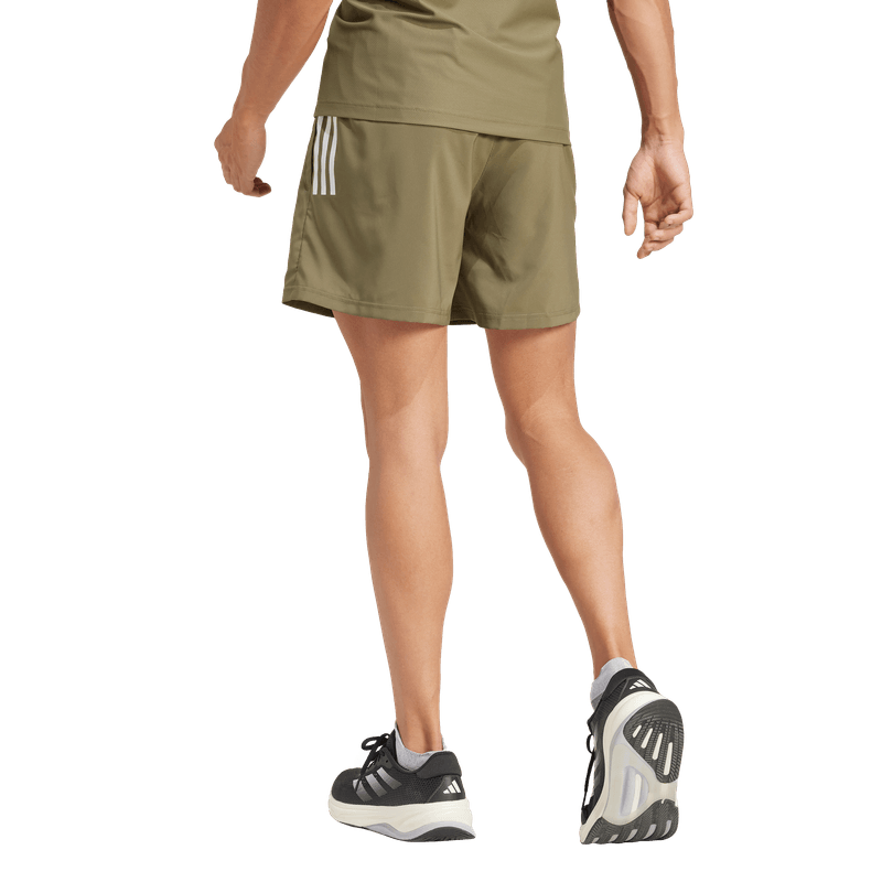 Pantaloneta-adidas-para-hombre-Otr-B-Short-para-correr-color-verde.-Reverso-Sobre-Modelo
