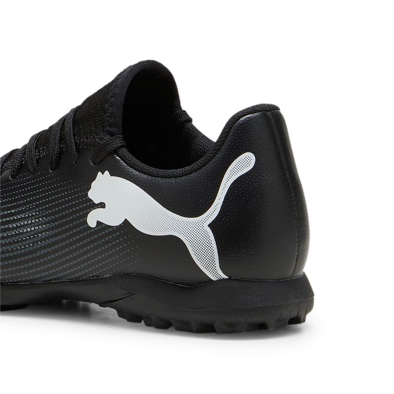 Guayos-puma-para-niño-Future-7-Play-Tt-Jr-para-futbol-color-negro.-Talon