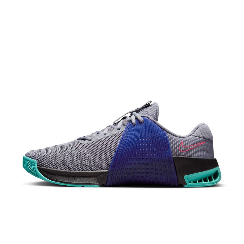 Tenis-nike-para-hombre-M-Nike-Metcon-9-para-entrenamiento-color-gris.-Lateral-Interna-Derecha