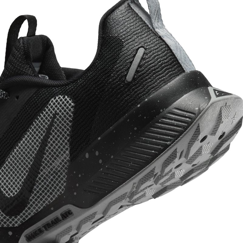 Tenis-nike-para-mujer-W-Nike-Juniper-Trail-3-para-correr-color-negro.-Detalle-2
