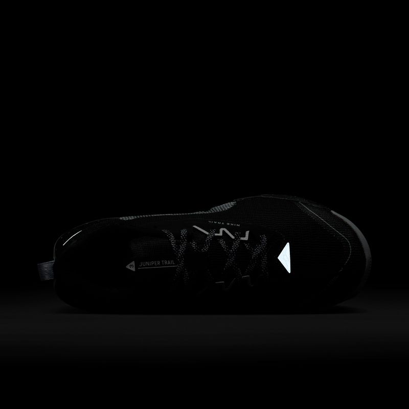 Tenis-nike-para-mujer-W-Nike-Juniper-Trail-3-para-correr-color-negro.-Reflectores-Capellada