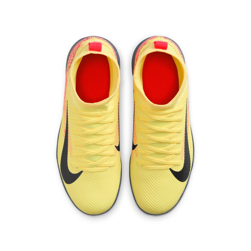 Guayos-nike-para-niño-Jr-Superfly-10-Club-Km-Tf-para-futbol-color-naranja.-Capellada
