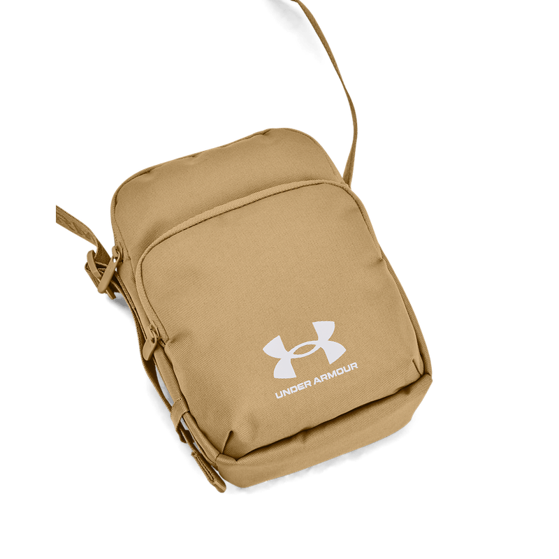 Bolso-under-armour-para-hombre-Ua-Loudon-Lite-Crossbody-para-entrenamiento-color-beige.-Frente-Sin-Modelo