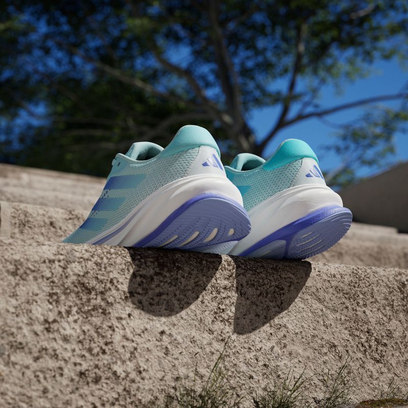 Tenis-adidas-para-mujer-Supernova-Rise-W-para-correr-color-verde.-Mktg-Vista-44
