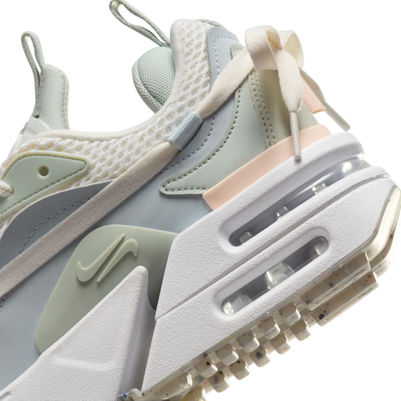 Tenis-nike-para-mujer-W-Air-Max-Furyosa-para-moda-color-beige.-Detalle-2
