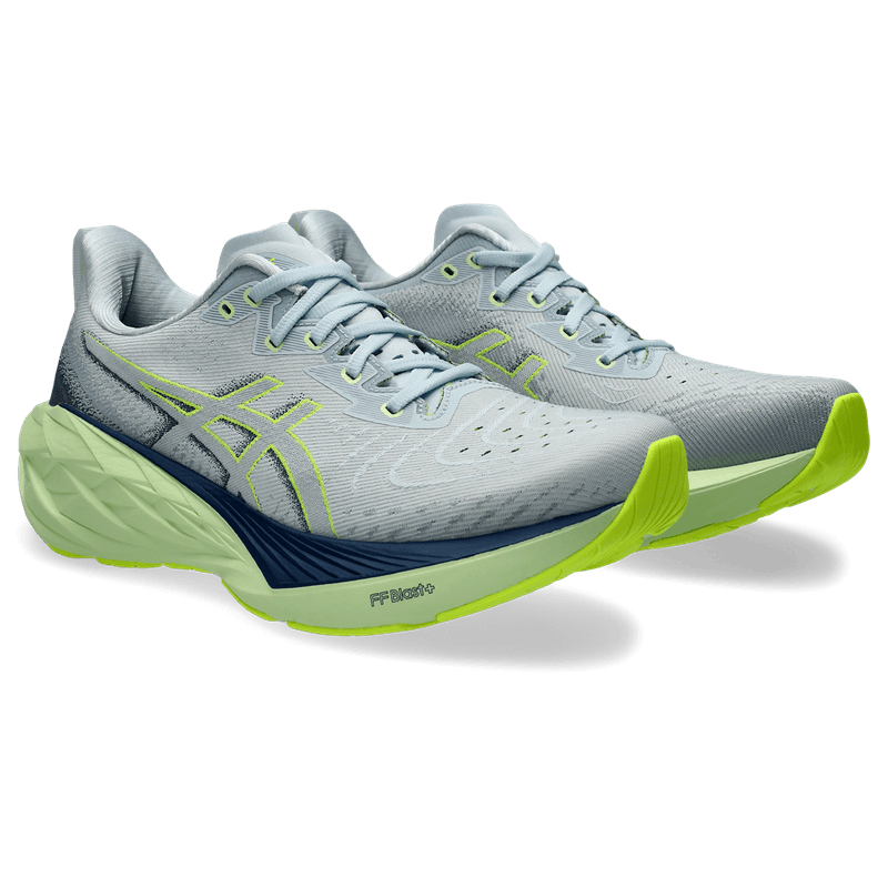 Tenis-asics-para-hombre-Novablast-4-para-correr-color-azul.-Par-Alineados