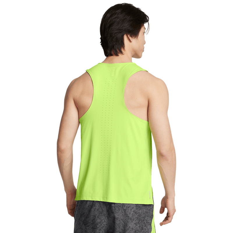 Camiseta-Manga-Sisa-under-armour-para-hombre-Ua-Launch-Elite-Singlet-para-correr-color-verde.-Reverso-Sin-Modelo