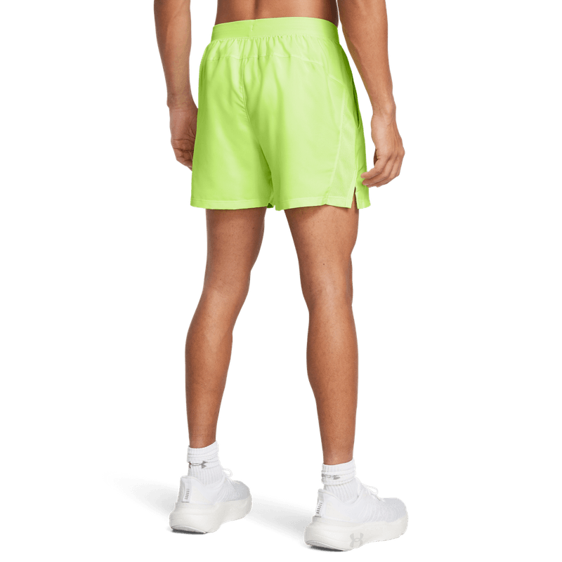 Pantaloneta-under-armour-para-hombre-Ua-Launch-Shorts-5In-para-correr-color-verde.-Reverso-Sin-Modelo