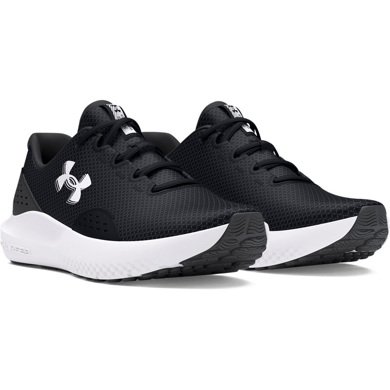 Tenis-under-armour-para-hombre-Ua-Charged-Surge-4-para-correr-color-negro.-Par-Alineados