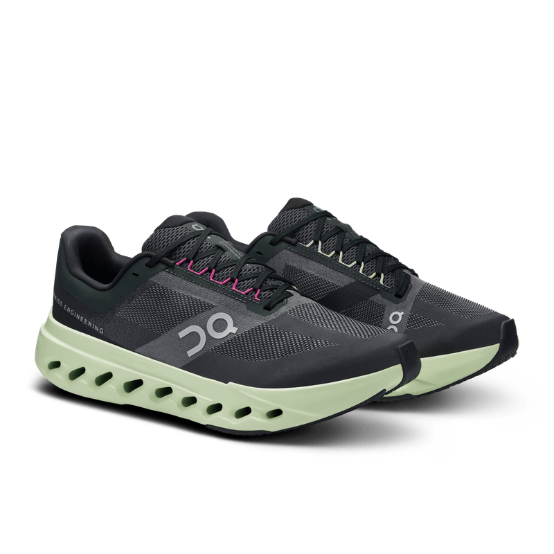 Tenis-on-para-hombre-Cloudsurfer-Next-1-para-correr-color-negro.-Par-Alineados-