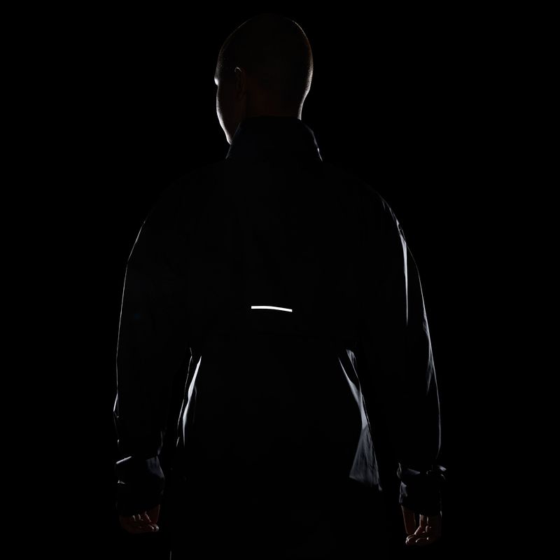 Chaqueta-nike-para-mujer-W-Nk-Fast-Repel-Jacket-para-correr-color-negro.-Reflectores