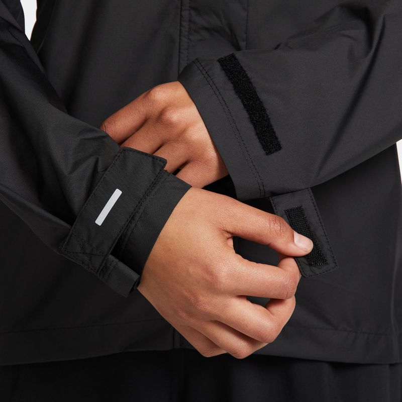 Chaqueta-nike-para-mujer-W-Nk-Fast-Repel-Jacket-para-correr-color-negro.-Detalle-8
