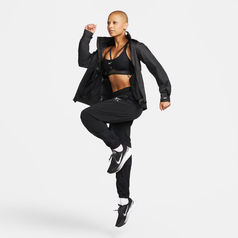 Chaqueta-nike-para-mujer-W-Nk-Fast-Repel-Jacket-para-correr-color-negro.-Detalle-10