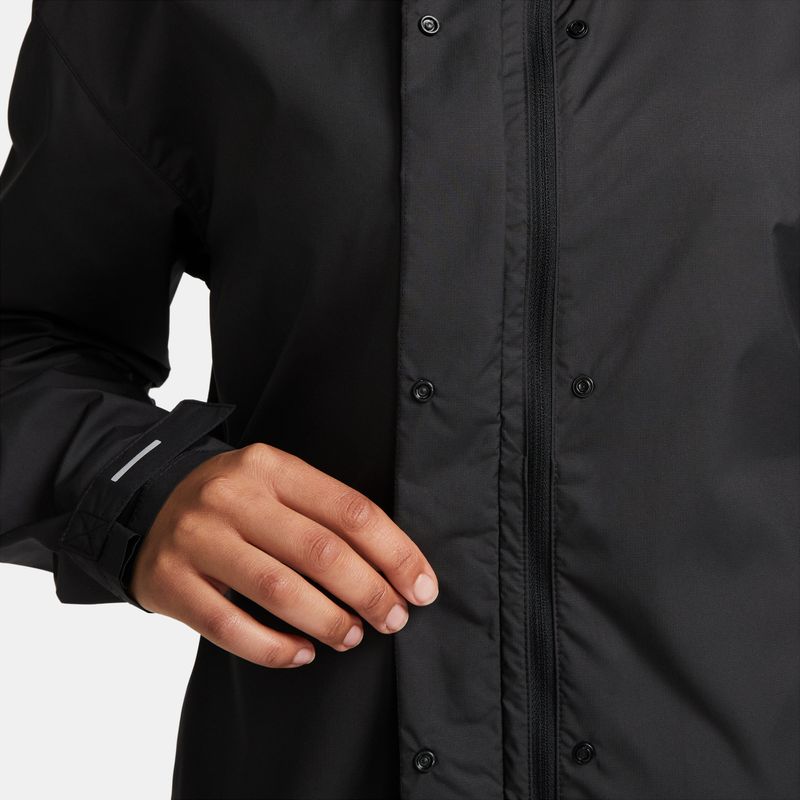 Chaqueta-nike-para-mujer-W-Nk-Fast-Repel-Jacket-para-correr-color-negro.-Detalle-12
