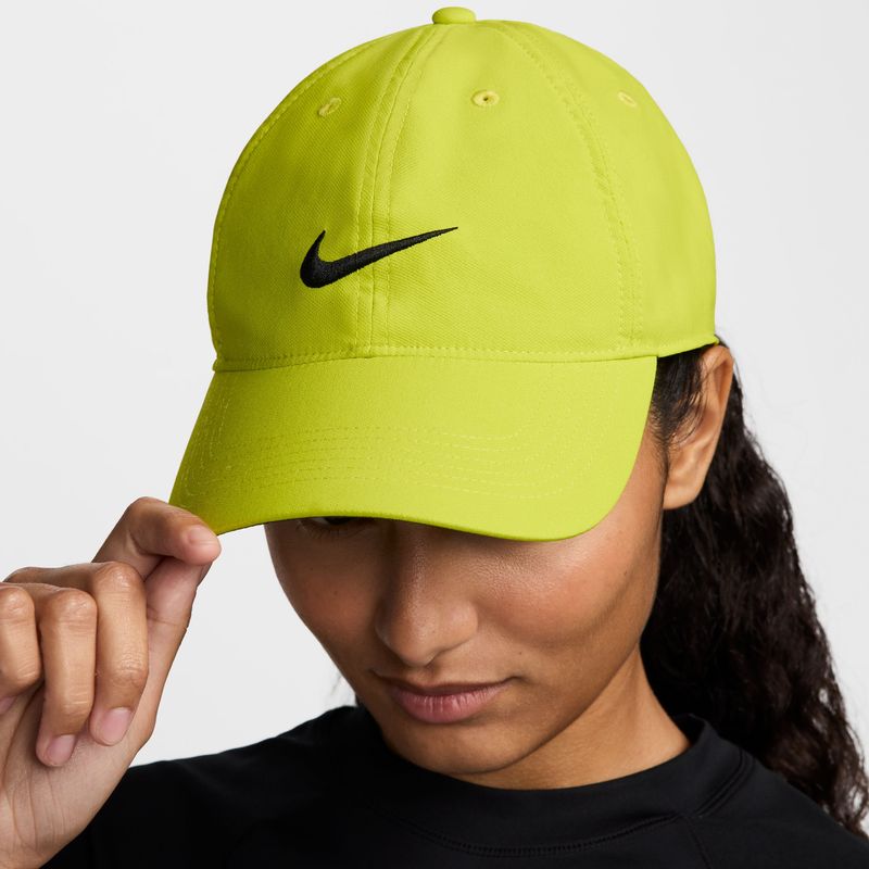 Gorra-nike-para-hombre-U-Nk-Df-Club-Cap-Us-Cb-P-para-entrenamiento-color-verde.-Vista-Detalle-Izq