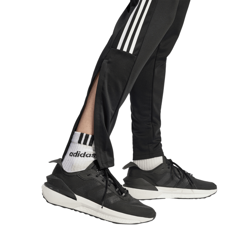 Pantalon-adidas-para-hombre-M-Tiro-Wm-Pt-para-moda-color-negro.-Detalle-6
