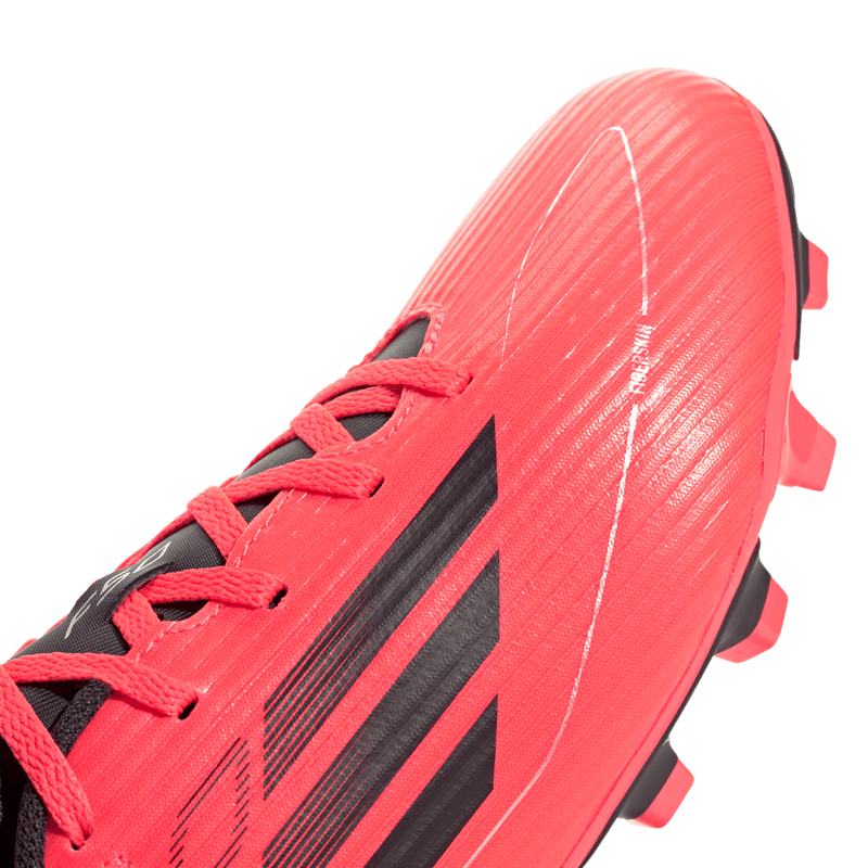 Guayos-adidas-para-hombre-F50-Club-Fxg-para-futbol-color-rosado.-Detalle-1