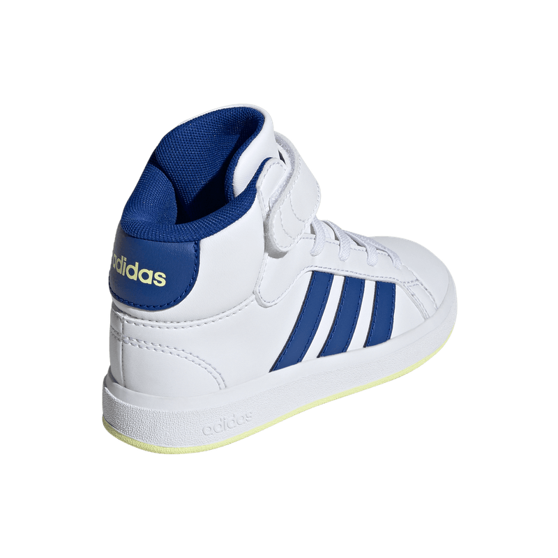Tenis-adidas-para-niño-Grand-Court-Mid-K-para-moda-color-blanco.-Talon