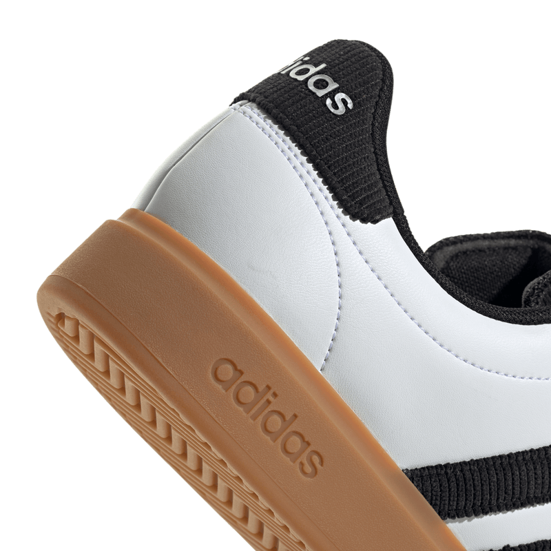 Tenis-adidas-para-hombre-Grand-Court-2.0-para-moda-color-blanco.-Detalle-1