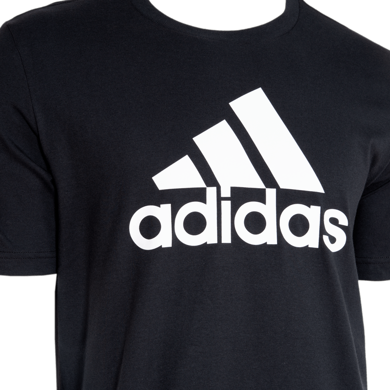 Camiseta-Manga-Corta-adidas-para-hombre-Basic-Bos-Tee-para-moda-color-negro.-Reverso-Sin-Modelo