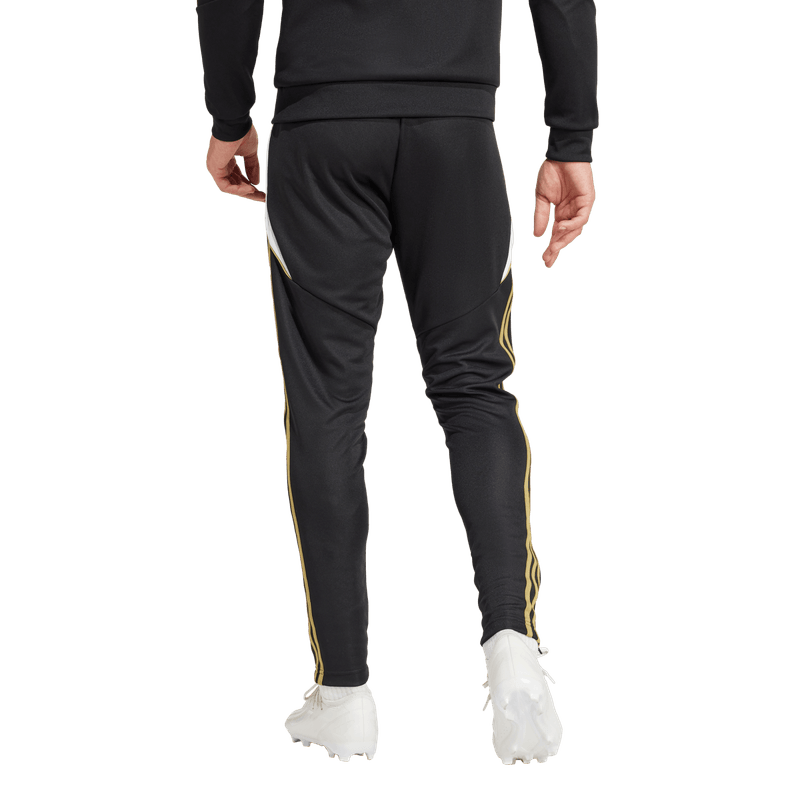 Pantalon-adidas-para-hombre-Messi-Pnt-para-futbol-color-negro.-Reverso-Sobre-Modelo