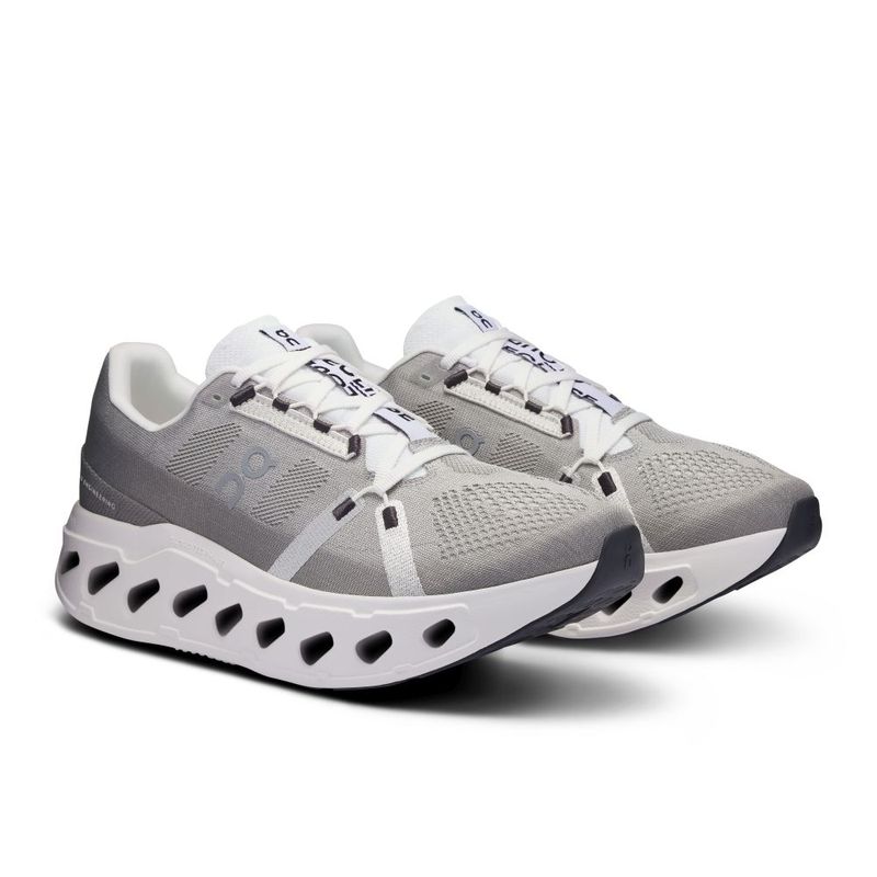 Tenis-on-para-hombre-Cloudeclipse-1-para-correr-color-gris.-Par-Alineados-
