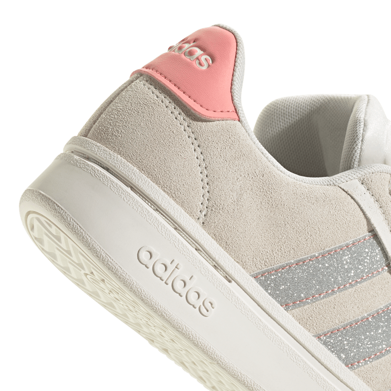 Tenis-adidas-para-mujer-Grand-Court-Alpha-0-para-moda-color-blanco.-Detalle-2