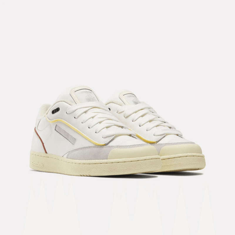 Tenis-reebok-para-hombre-Club-C-Bulc-para-moda-color-blanco.-Lateral-Interna-Izquierda