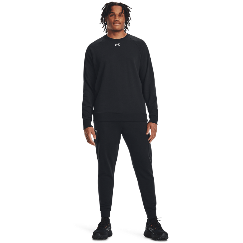 Hoodie-under-armour-para-hombre-Ua-Rival-Fleece-Crew-para-entrenamiento-color-negro.-Outfit-Completo