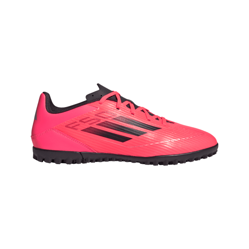 Guayos-adidas-para-hombre-F50-Club-Tf-para-futbol-color-rosado.-Lateral-Externa-Derecha