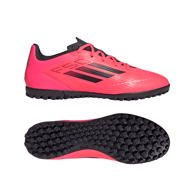 Guayos-adidas-para-hombre-F50-Club-Tf-para-futbol-color-rosado.-Par-Laterales