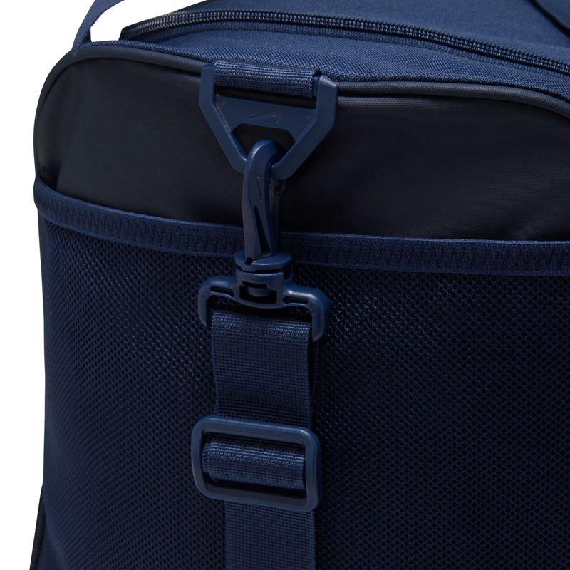 Maletin-nike-para-hombre-Nk-Acdmy-Team-M-Duff-para-futbol-color-azul.-Detalle-Lateral