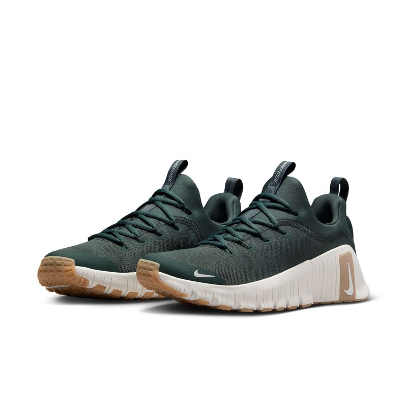 Tenis-nike-para-mujer-W-Nike-Free-Metcon-6-para-entrenamiento-color-verde.-Par-Alineados