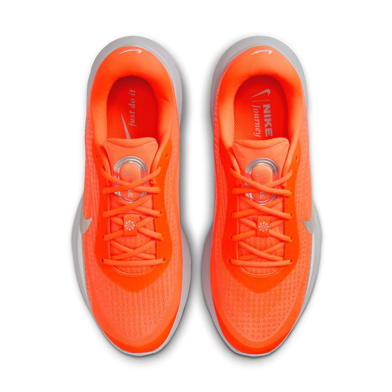 Tenis-nike-para-hombre-Nike-Journey-Run-Prm-para-correr-color-naranja.-Capellada
