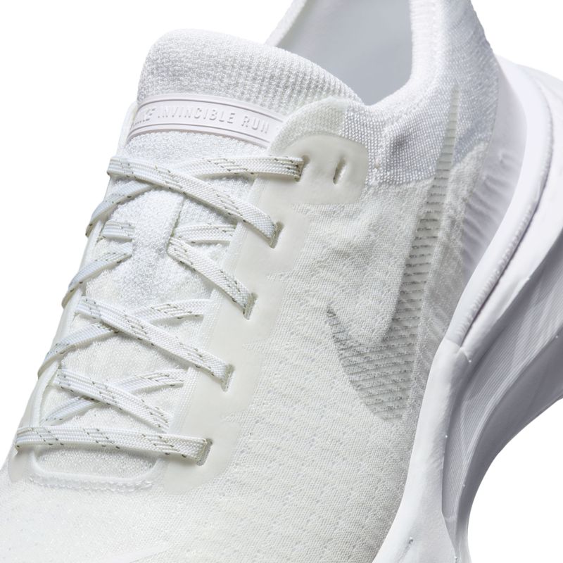 Tenis-nike-para-hombre-Nike-Zoomx-Invincible-Run-Fk-3-para-correr-color-blanco.-Detalle-1