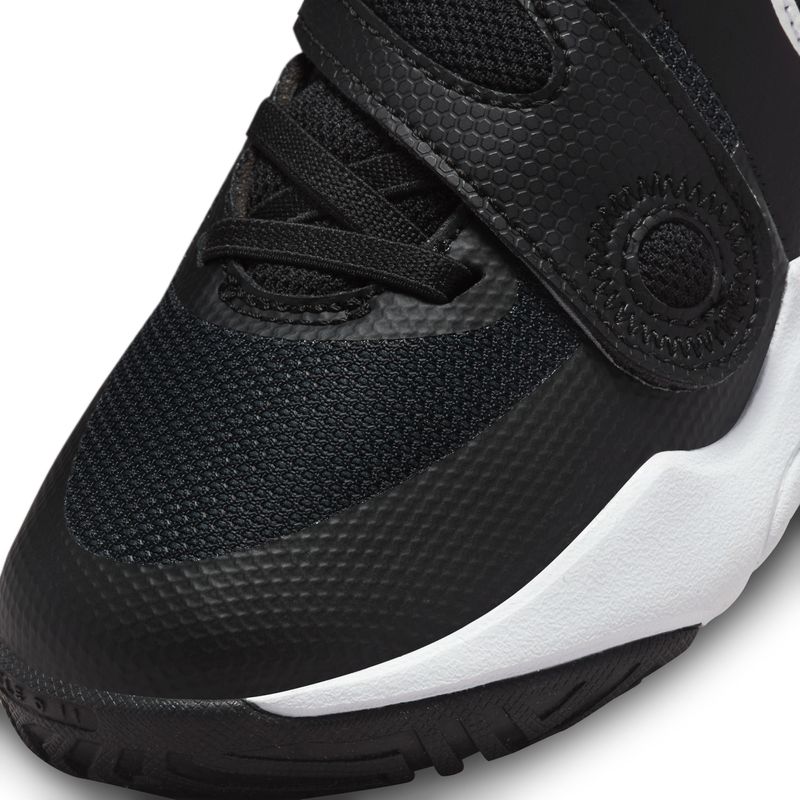 Tenis-nike-para-niño-Team-Hustle-D-11-Ps-para-moda-color-negro.-Detalle-1