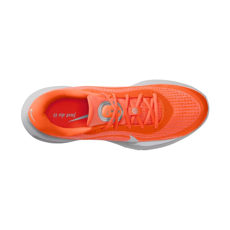 Tenis-nike-para-hombre-Nike-Journey-Run-Prm-para-correr-color-naranja.-Vista-Capelladas