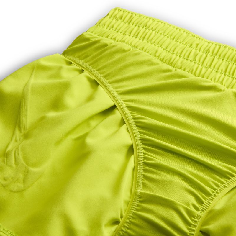 Pantaloneta-nike-para-mujer-W-Nk-One-Swh-Hb-Df-Mr-Br-Srt-para-correr-color-verde.-Detalle-2