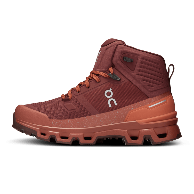 Tenis-on-para-mujer-Cloudrock-2-Waterproof-para-outdoor-color-rojo.-Lateral-Interna-Izquierda