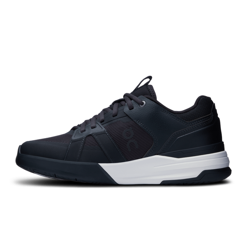 Tenis-on-para-mujer-The-Roger-Clubhouse-Pro-para-tenis-color-negro.-Lateral-Interna-Izquierda