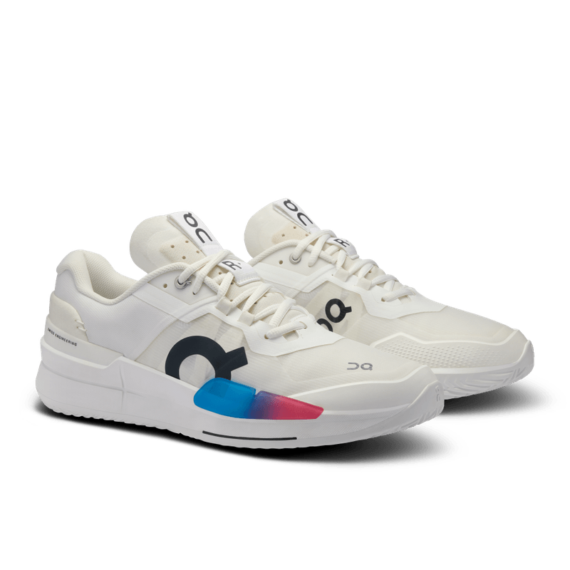 Tenis-on-para-hombre-The-Roger-Pro-2-para-tenis-color-blanco.-Par-Alineados-