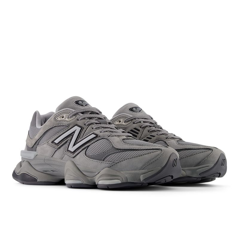 Tenis-new-balance-unisex-9060-para-moda-color-gris.-Pares-Diagonal-Izquierda